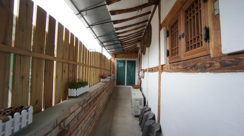 1928 Suimmaru Hanok Guesthouse Чонджу Екстер'єр фото
