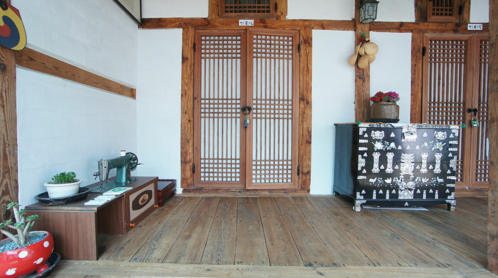 1928 Suimmaru Hanok Guesthouse Чонджу Екстер'єр фото